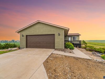 45155 Hawk Dr, Montrose, SD, 57048