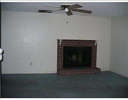 3rd image of 1887 Vienna Ave