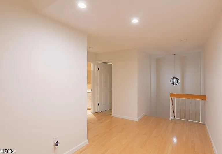 89 Continental Rd — Photo 24