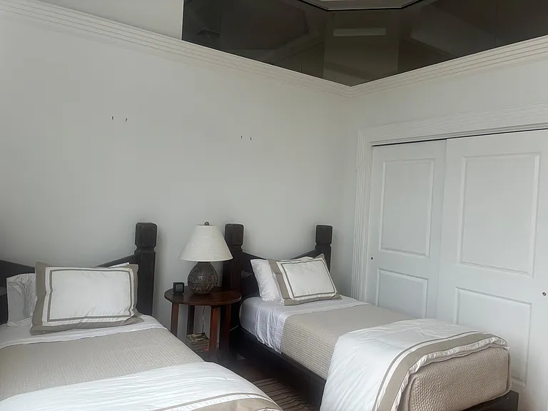 75-77 Woodlawn Ave #1 — Photo 14