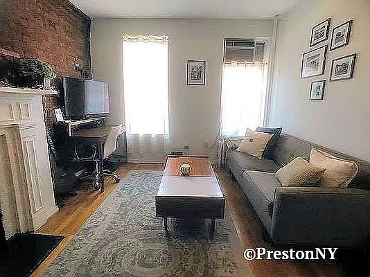 5th image of 52 Greenwich Ave APT 5