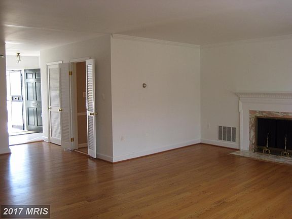 4th image of 6310 Olde Towne Ct