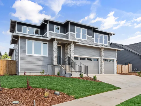 1153 Pumpkin Ridge Dr #322, Eagle Point, OR 97524