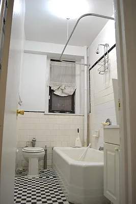 Rented by Bohemia Realty Group | media 10