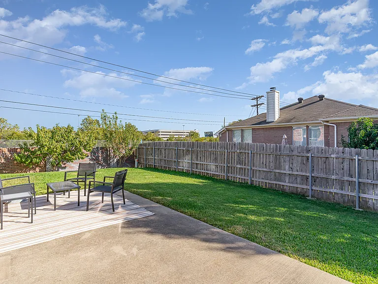 13608 Stauss Ln — Photo 16