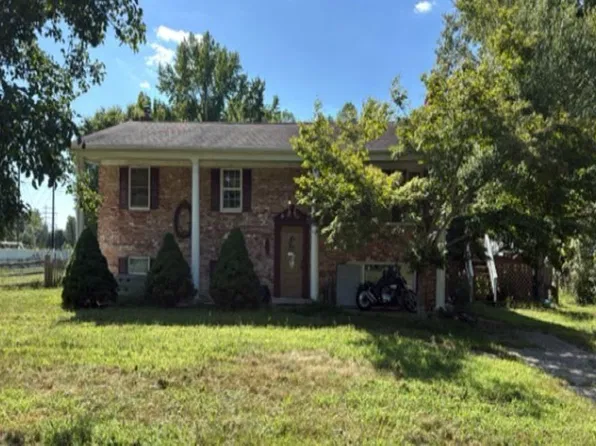 7625 Poplar St, Charlotte Hall, MD 20622