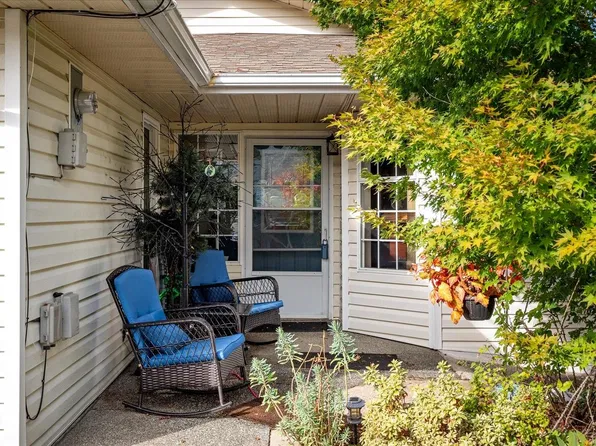 555 Hooper Pl, Ladysmith, BC V9G 1W5