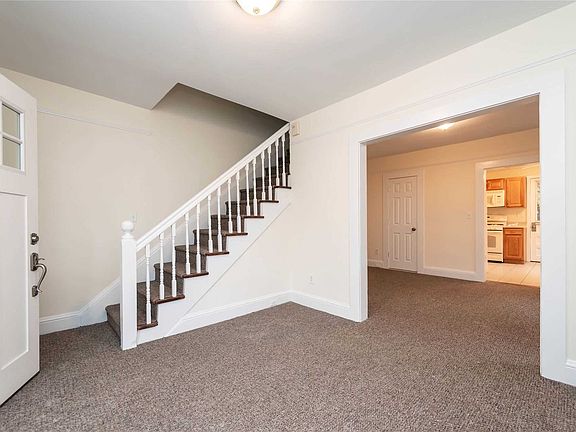 3rd image of 92 Summers St