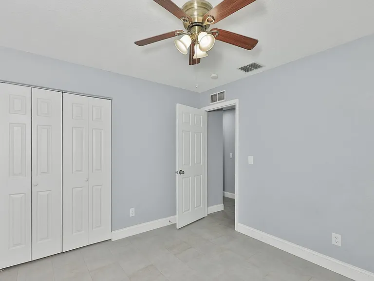 8433 Somerset Dr — Photo 21