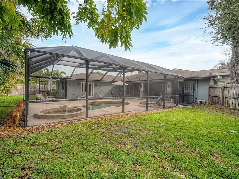 416 Sunset Dr — Photo 33