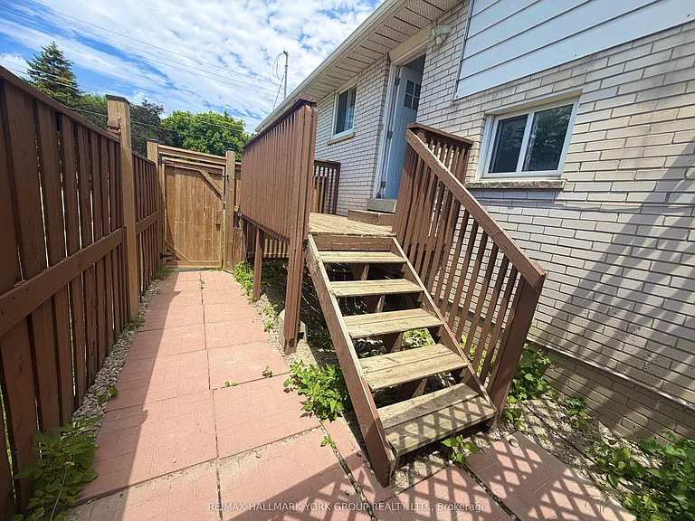 43 Walter Ave #UPPER — Photo 15