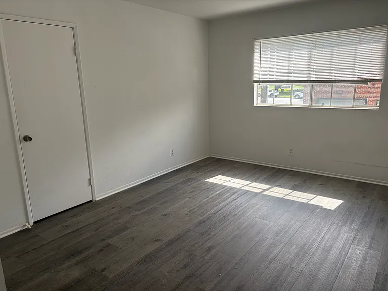 615 E Colorado Blvd #B — Photo 26