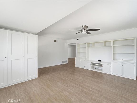 4th image of 6443 Gross Ave