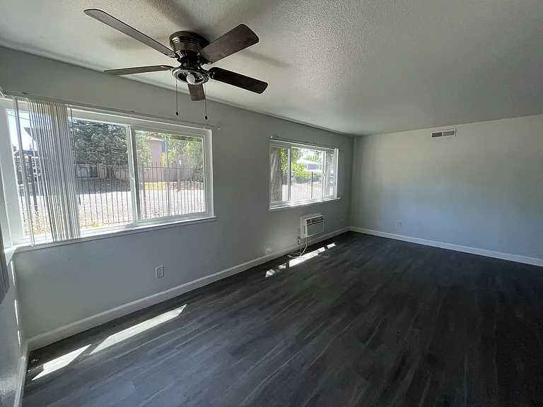 901 Carro Dr #3 — Photo 7