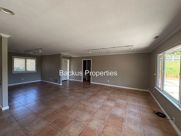 17240 Tamara Ln — Photo 4