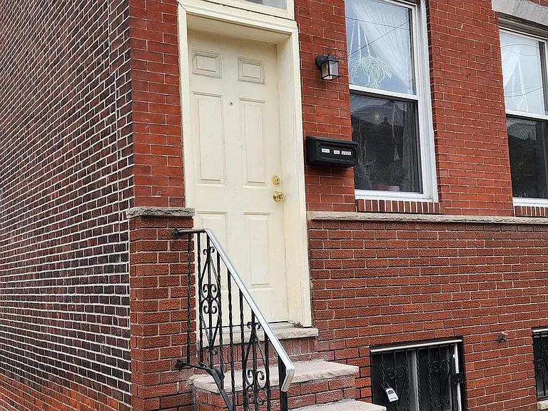 1325 McKean St #2 — Photo 1