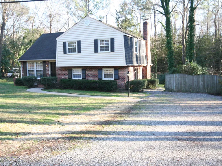 12141 Old Buckingham Rd — Photo 3