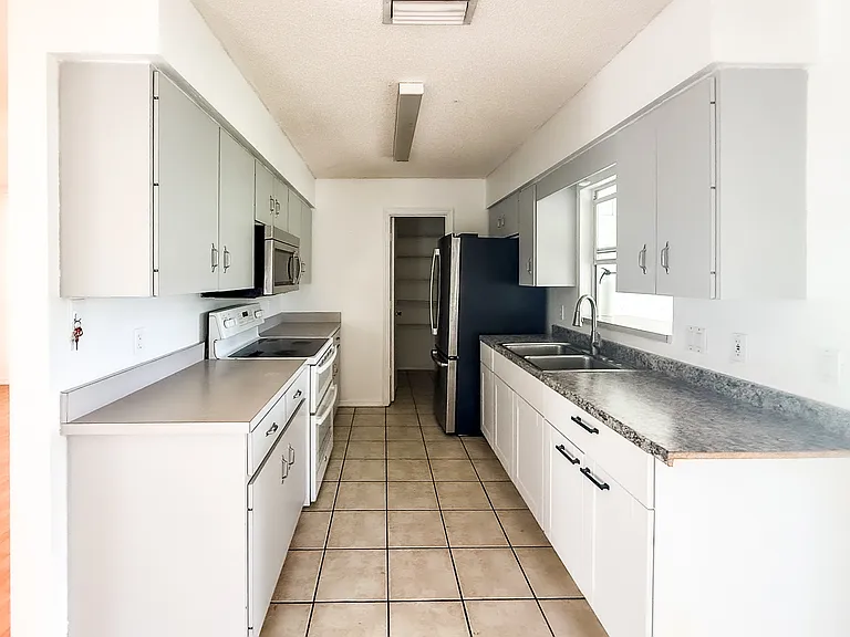 3403 Duar Ter — Photo 8