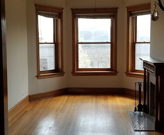 3rd image of 3706 N Magnolia Ave #3