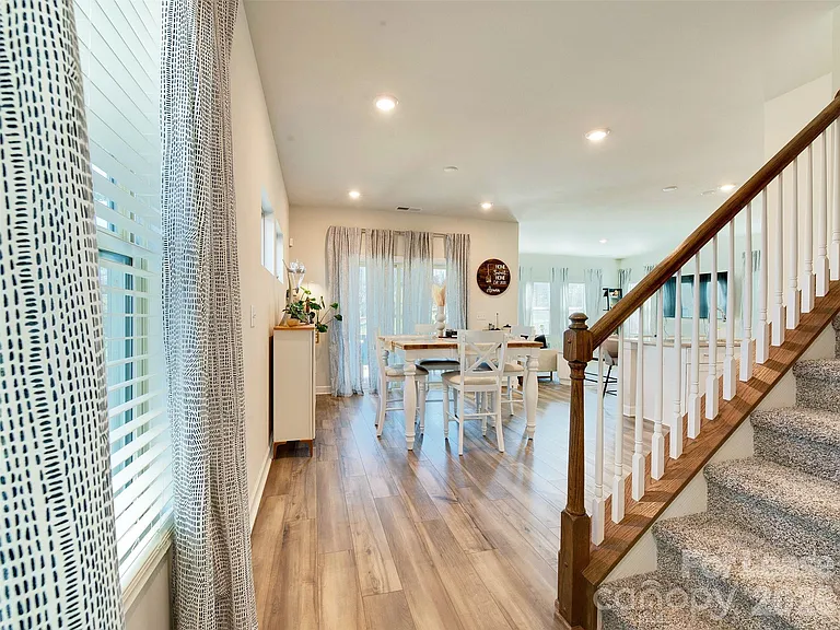 4009 Woodland View Dr — Photo 5