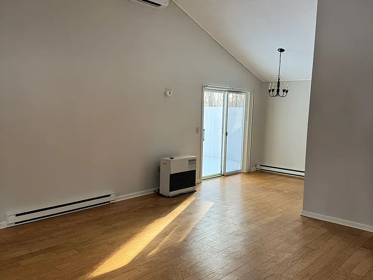 9 & 11 Oakview Dr. — Photo 2