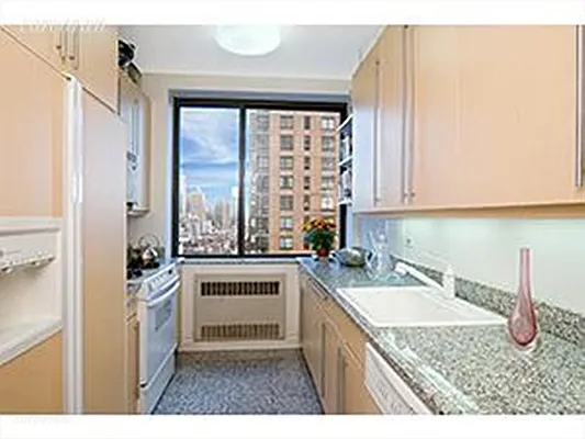 Rented by Corcoran | media 3