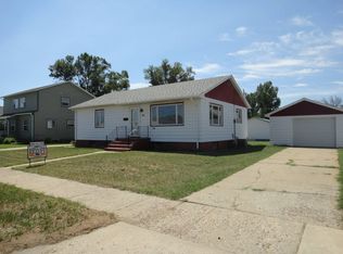 211 5th St SE, Sidney, MT 59270