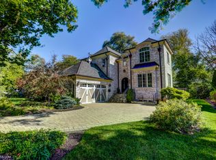 412 Beverly Dr, Wilmette, IL 60091