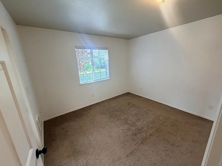 4713 SE Ina Ave — Photo 13