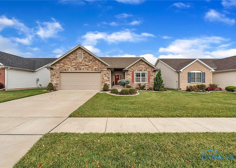 1st image of 10930 S Lakes Dr