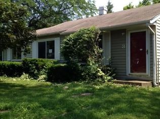 3 Johnathan Rd, Lake Zurich, IL 60047