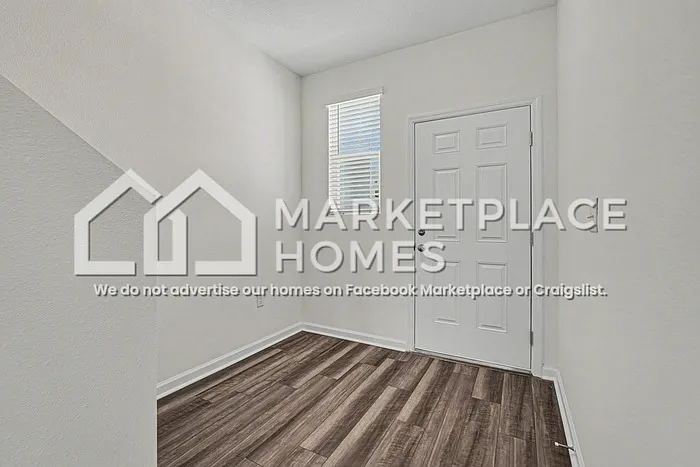 11777 Sylvia St — Photo 4