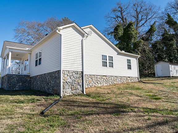 2nd image of 3997 Country Club Rd