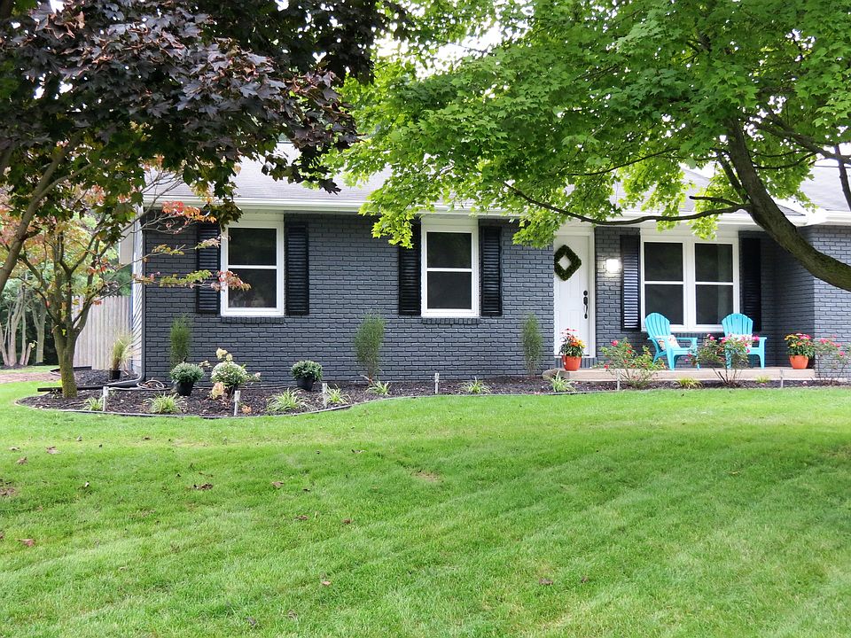 1st image of 56720 Diamond Dr