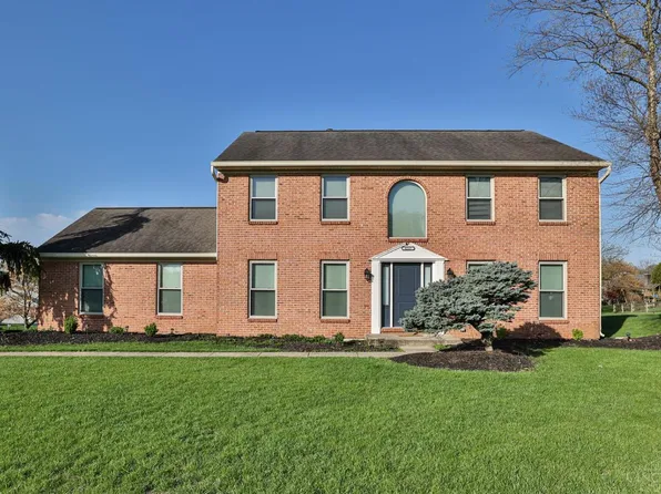 8217 Lakevalley Dr, Cincinnati, OH 45247