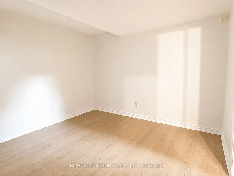 322 Morrish Rd #BASEMENT — Photo 9