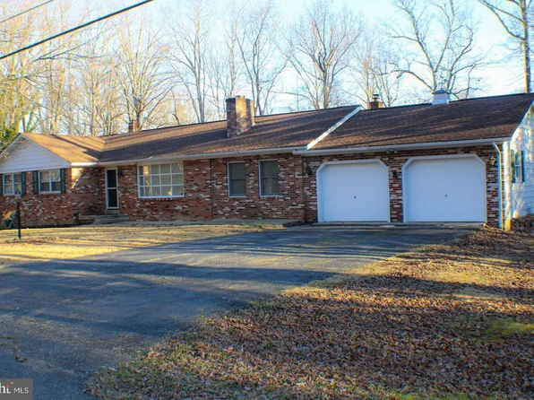 6040 Hannon Dr, La Plata, MD 20646