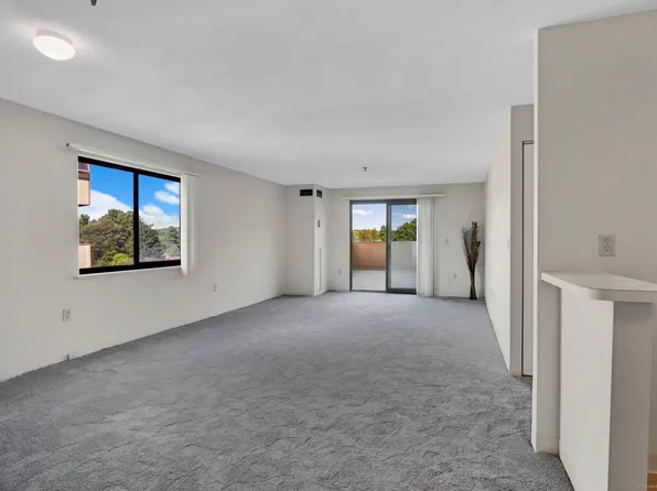 39 Putter Drive #503, Wallingford, CT 06492