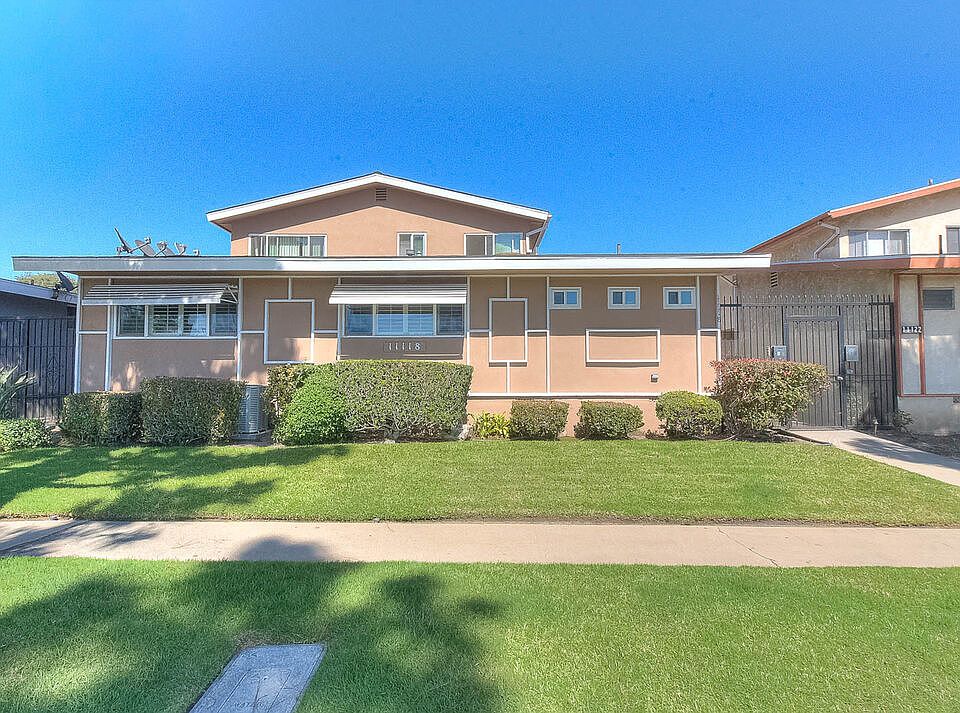 1st image of 11118 Crenshaw Blvd #1