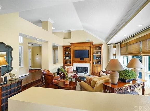 5th image of 24334 Mornington Dr