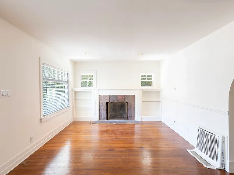 1014 N Gardner St #1015 — Photo 8