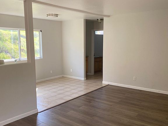5th image of 5014 Auburn Dr APT 10