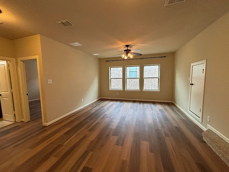 2908 N Umberland Dr — Photo 24