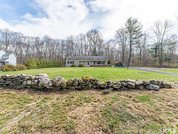 2nd image of 640 Wolf Den Road