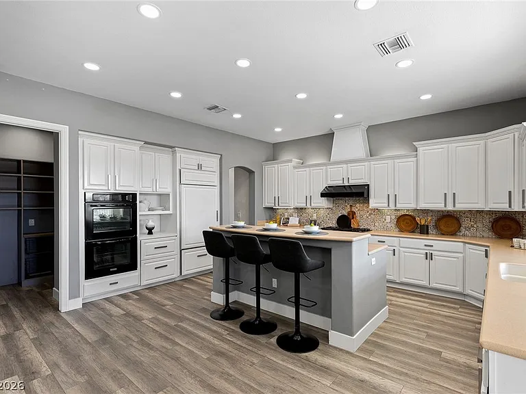 9421 Queen Charlotte Dr — Photo 41