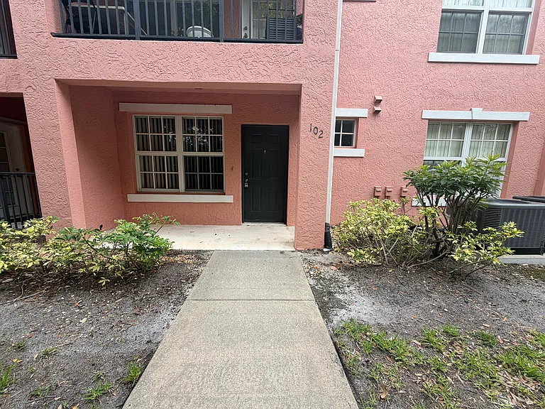 150 SW Peacock Blvd #26-102 — Photo 2