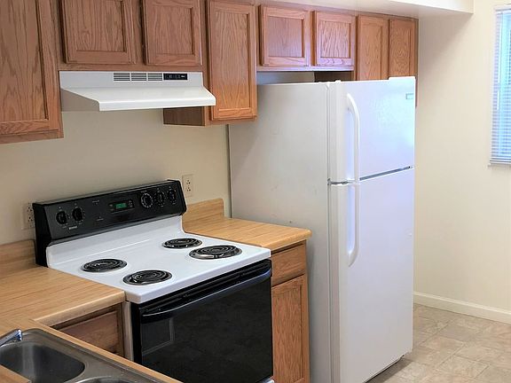 3rd image of 259 Smith St #D