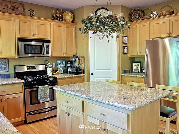 3rd image of 15824 36th Avenue W #17