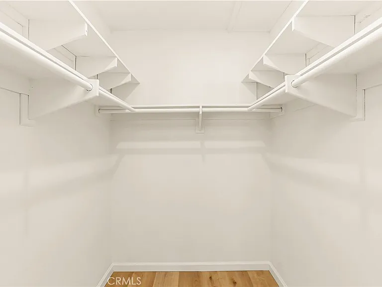 24 Clay — Photo 23