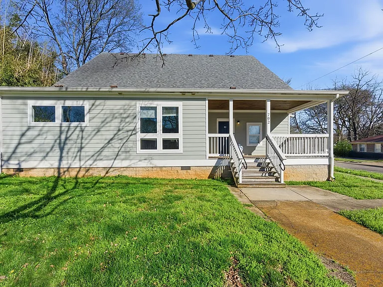 702 N Church St — Photo 1